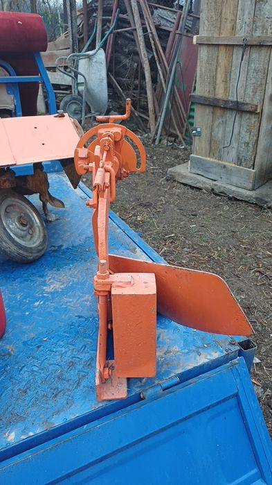 Plug motocultor 200 euro negociabil