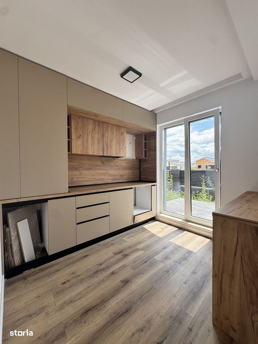 Casă de închiriat, 3 camere, curte privată