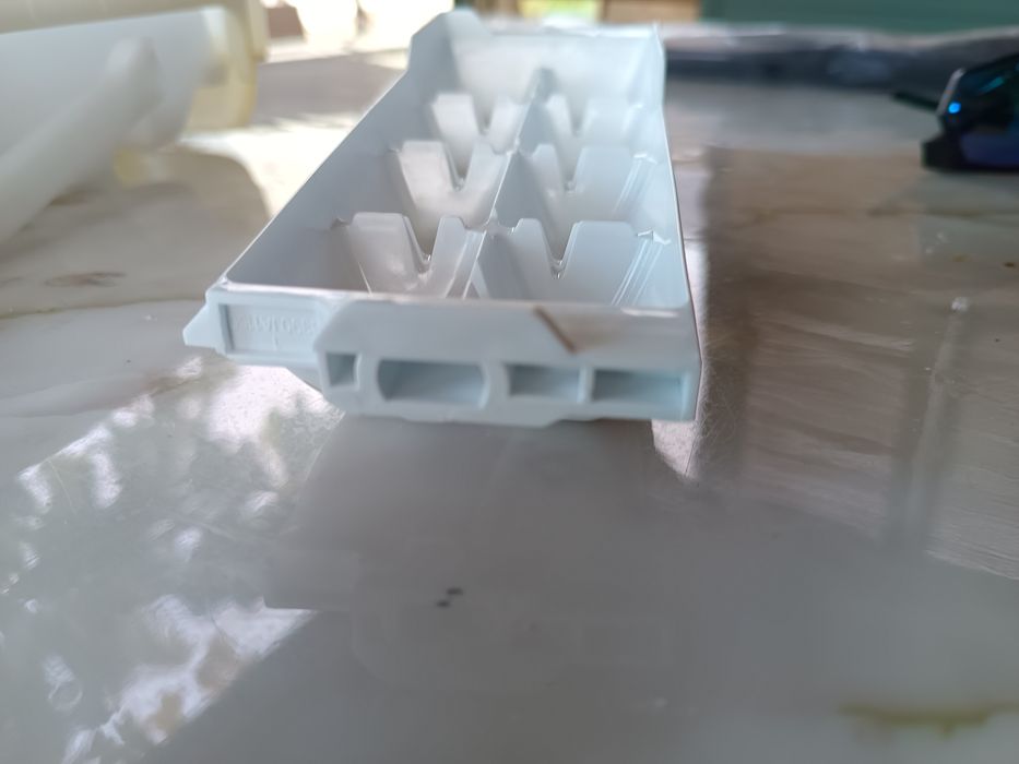 Ледогенератор за хладилник самсунг