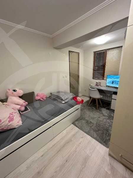 Четиристаен апартамент в Коматевски възел!