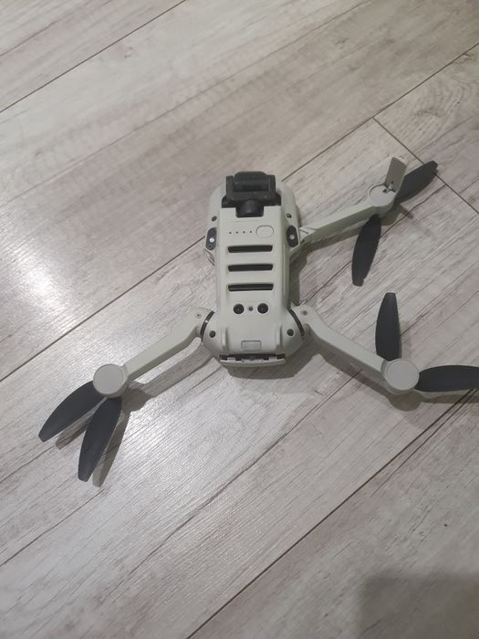 Продам dji mini 2