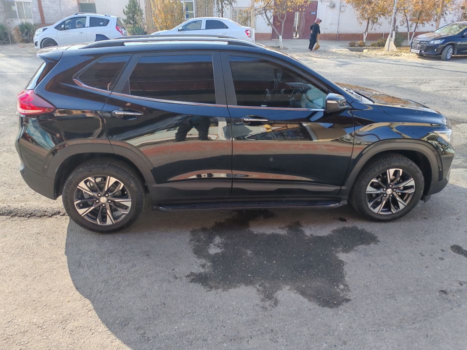 Трекер 2 срочна сотилади Бир кул минилган