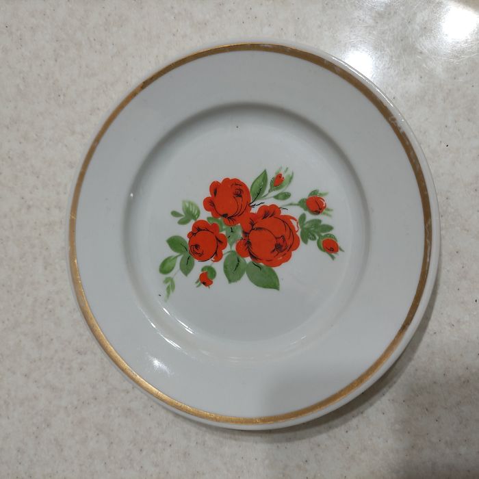 Тарелки продаю разные