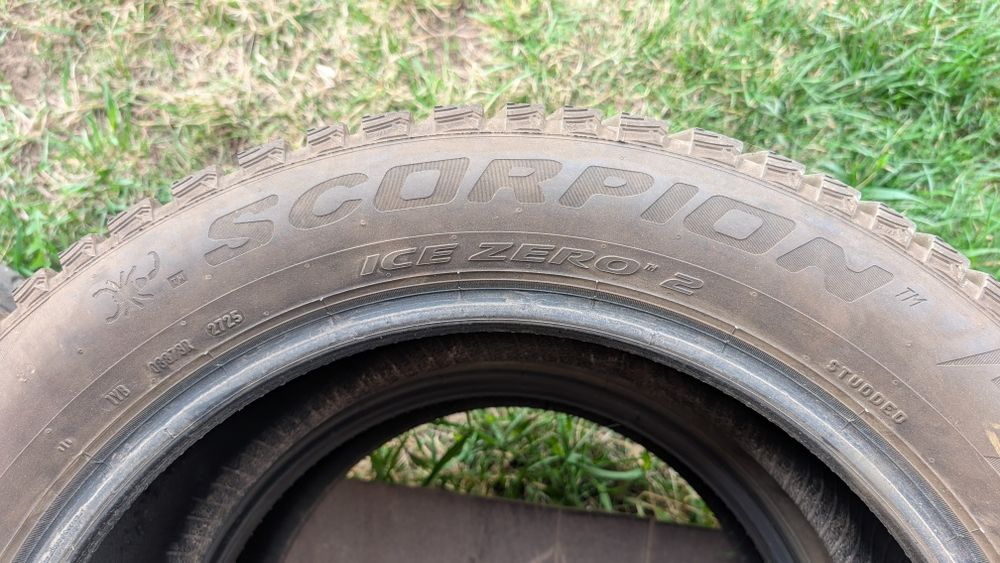 Pirelli Scorpion Ice Zero 2 235/55/19