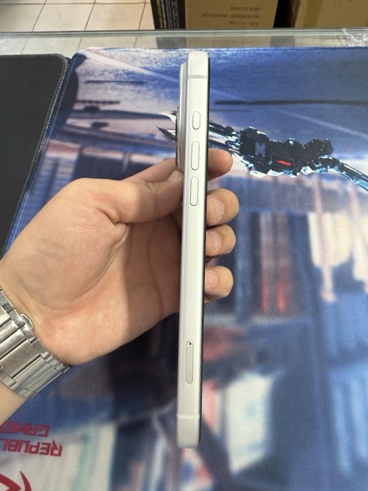 Iphone 17 pro max silver