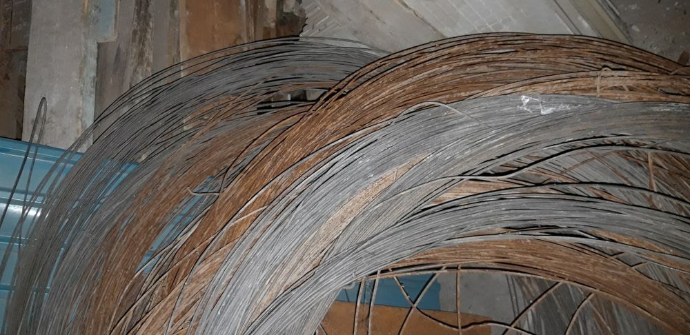 Проволка полустальная