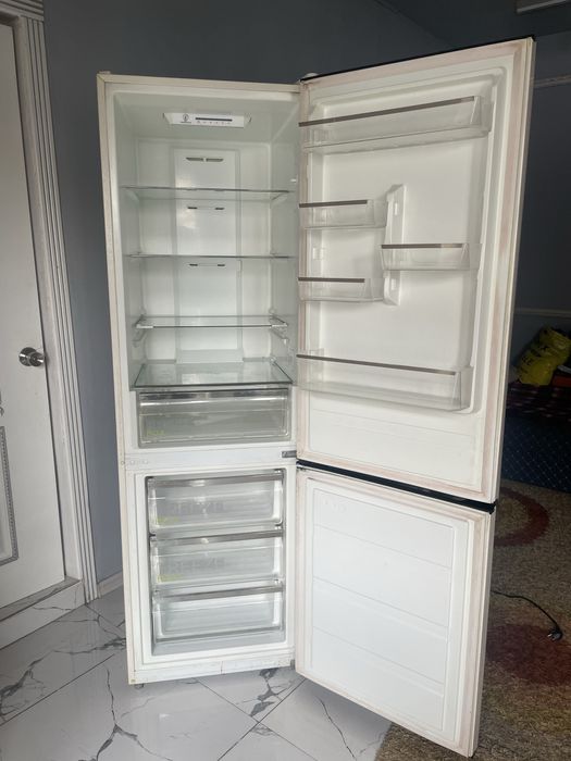 Холодильник с доставкой  Nofrost