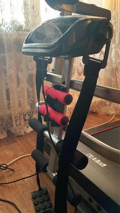 Продам беговую дорожку