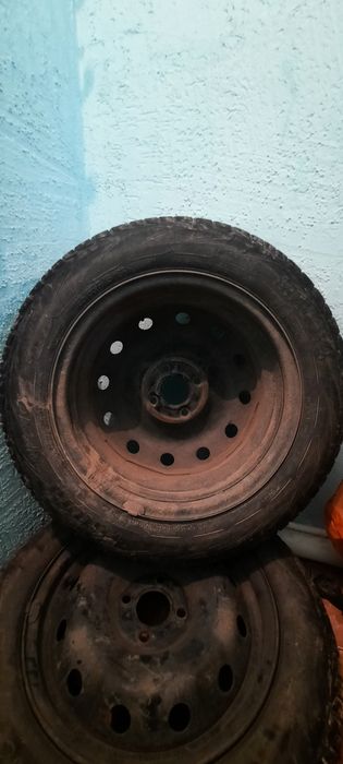 Покрышка с диском на 15