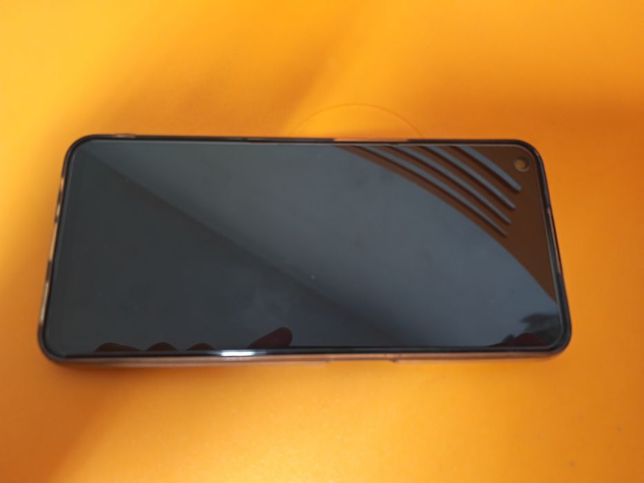 Телефон Реалме 6S