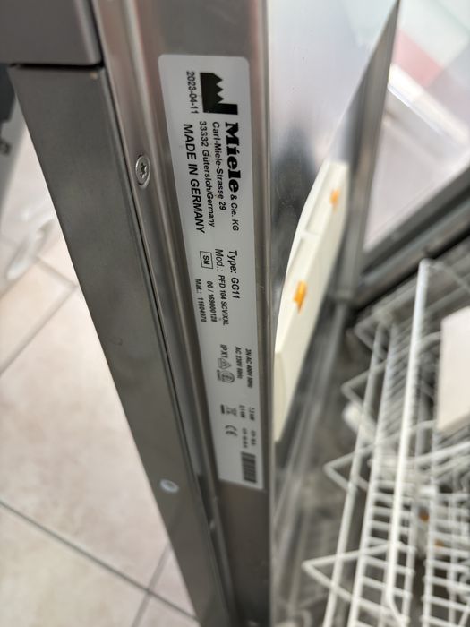 MIELE PFD 104 SCVi XXL професионална миялна за пълно вграждане/24 м гаранция