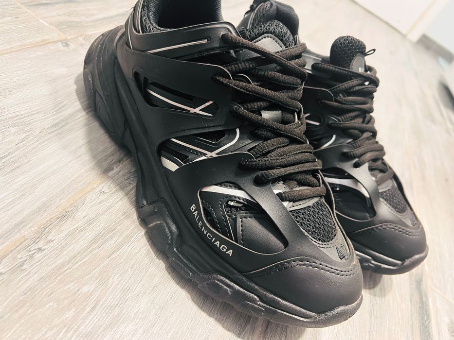 Продавам Balenciaga – №42
