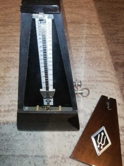 Vand metronom mecanic