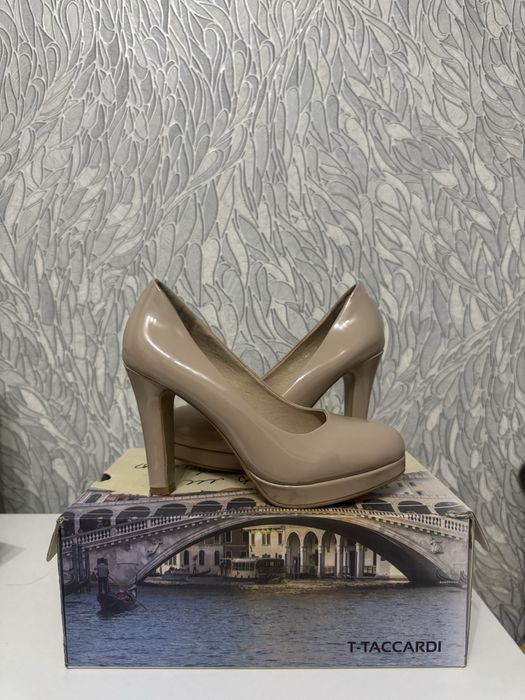 Продам  женские туфли