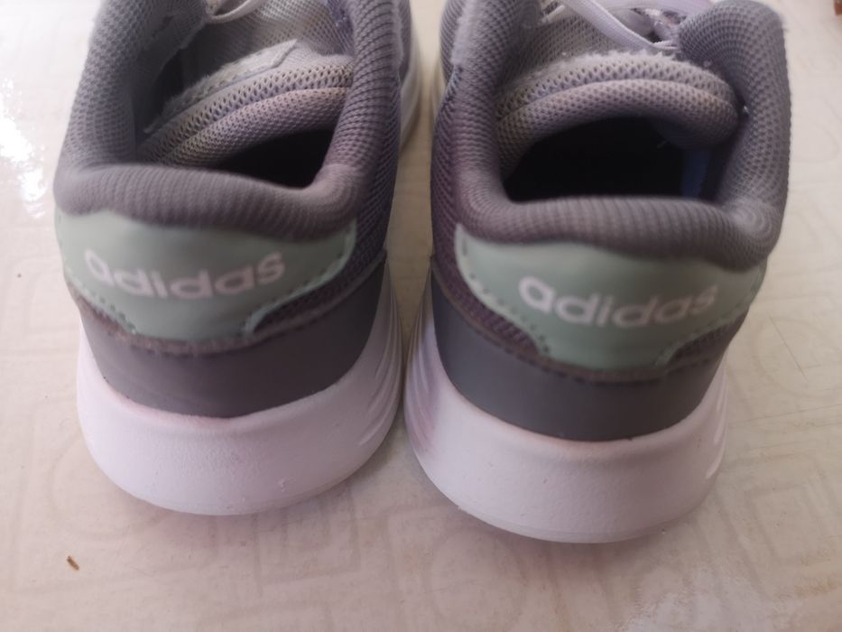 Маратонки Adidas
