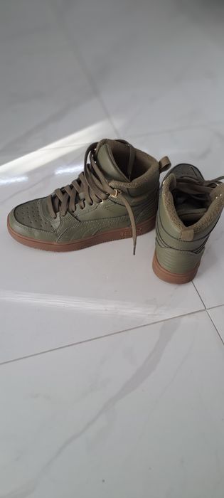 Продавам Сникърси Puma