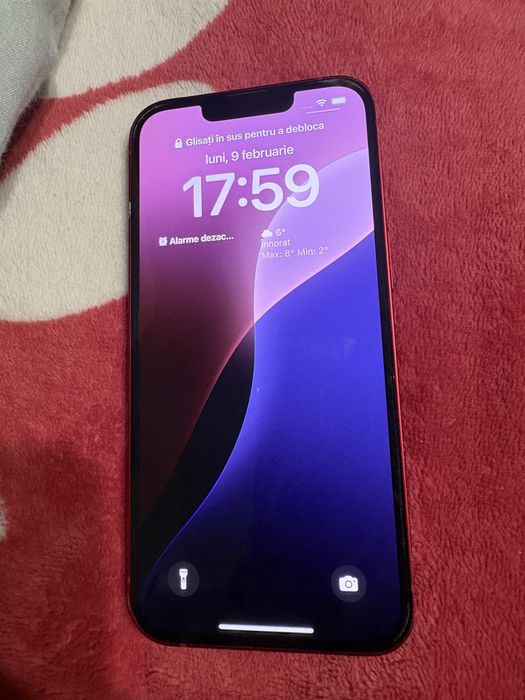 Vând telefon Iphone 13 Red