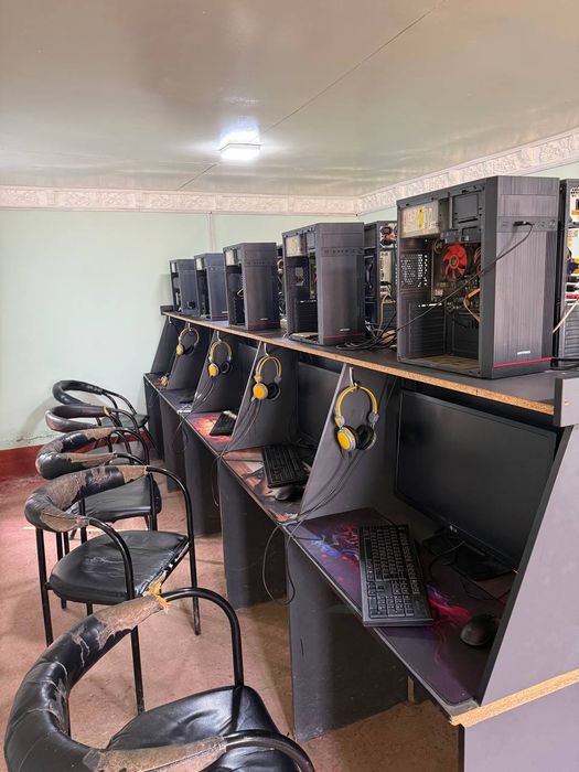 Компютери в комплекте 24 размера мониторы