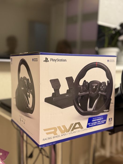 Продам игровой руль на Ps 4.