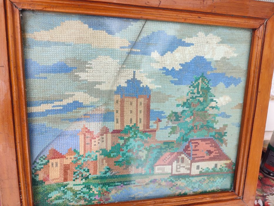 Картины вышетые нитью