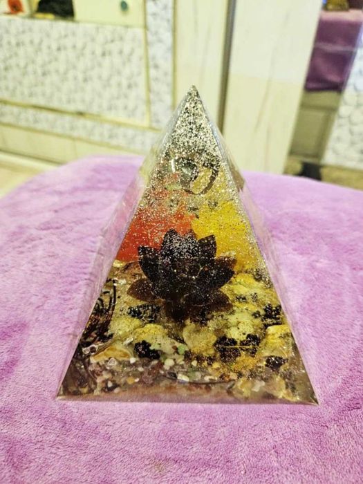 Piramida handmade 16x15 pt creștere personală