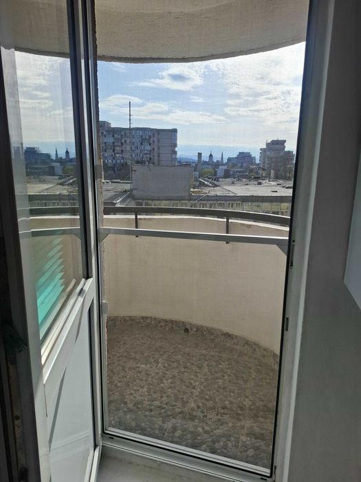 Dau în chirie apartament cu două camere