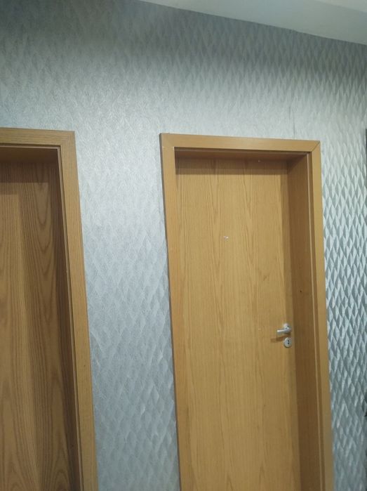 Продавам интериорни врати