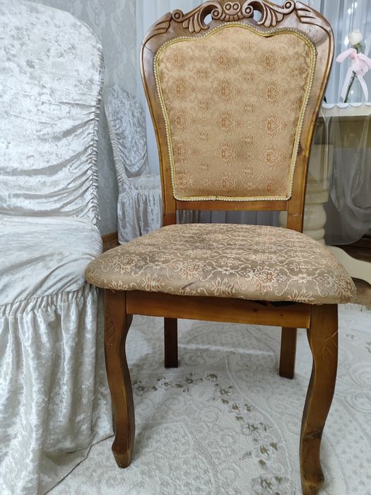 Продам венские стулья в чехле