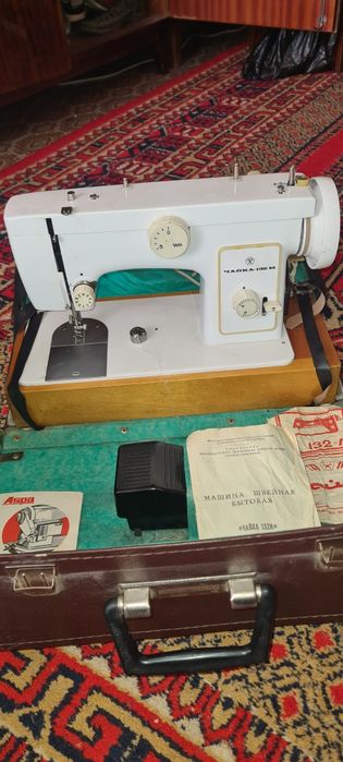 Швейная машина Чайка