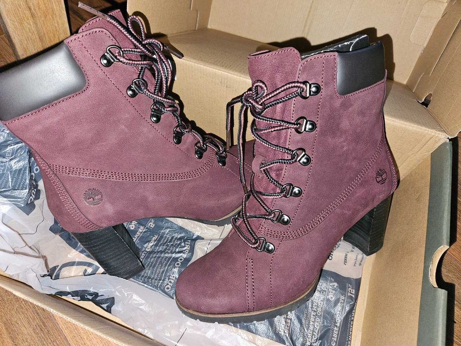 Ghete visiniu timberland