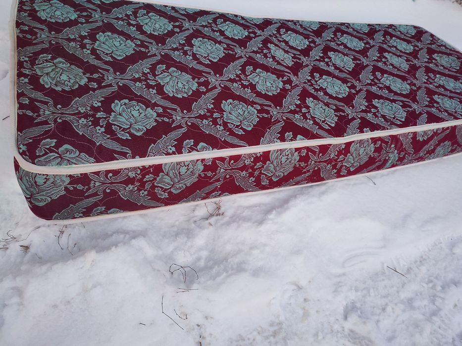 Продам матрас 2х0,8