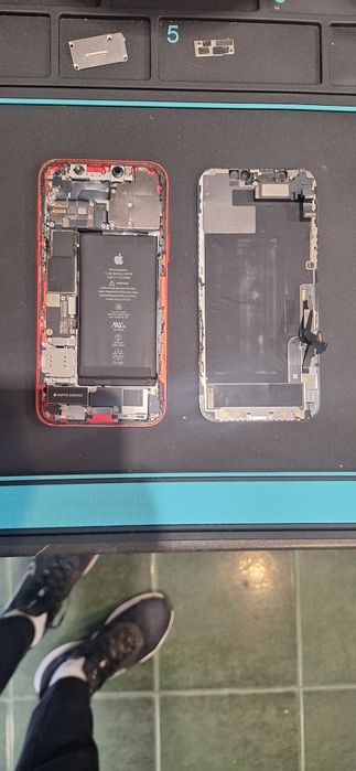 Iphone 12  piese