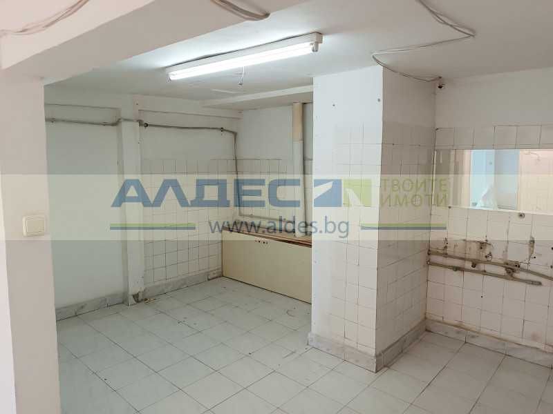 Дава се под наем Офис в София, Хладилника - 250 кв.м за 1895.16 € - Снимка #11