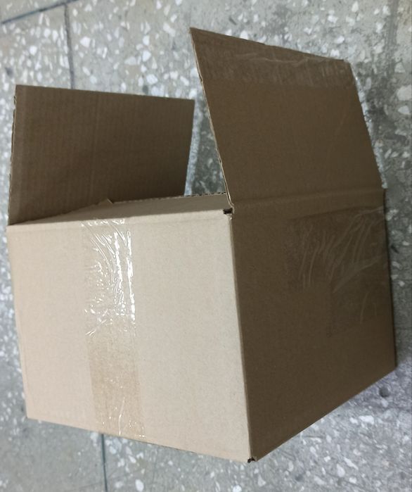 Коробка картон 21×21×15см