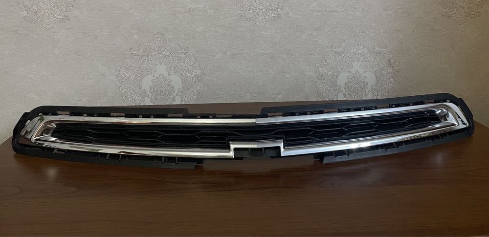 Продам решетку оригинал кобальт