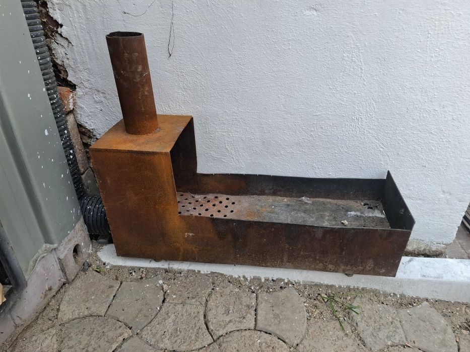 Продам мангал на ножках
