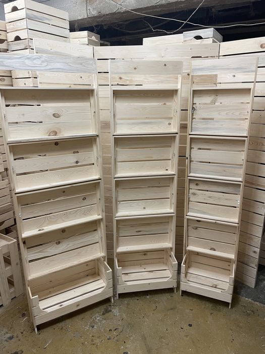 Дървен стелаж с регулиращи се рафтове /хляб/ вино и други