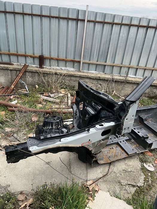 Glc suv преден ляв панел греда