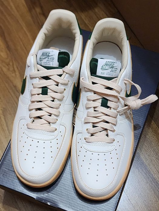 Nike Air Force 1 '07 LV8 "Gorge Green"