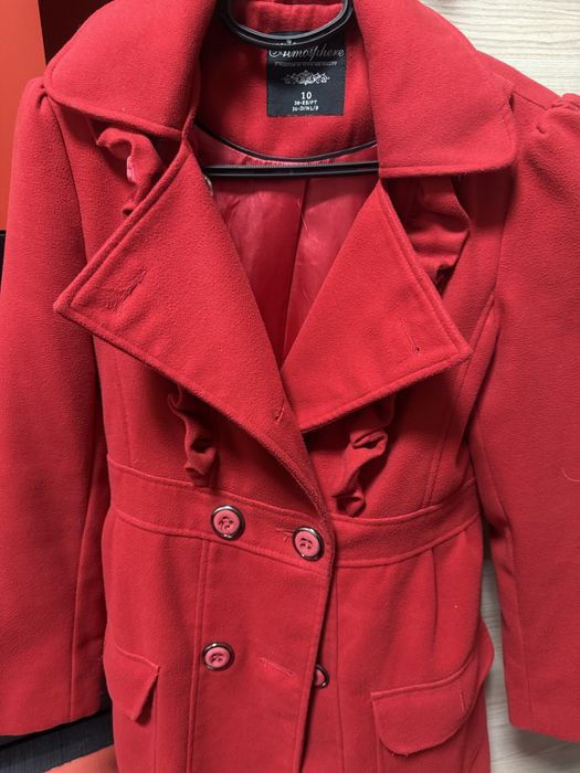 Дамско елегантно червено палто”Atmosphere”