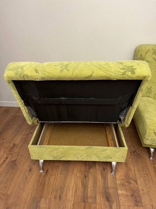 Мягкий уголок продам