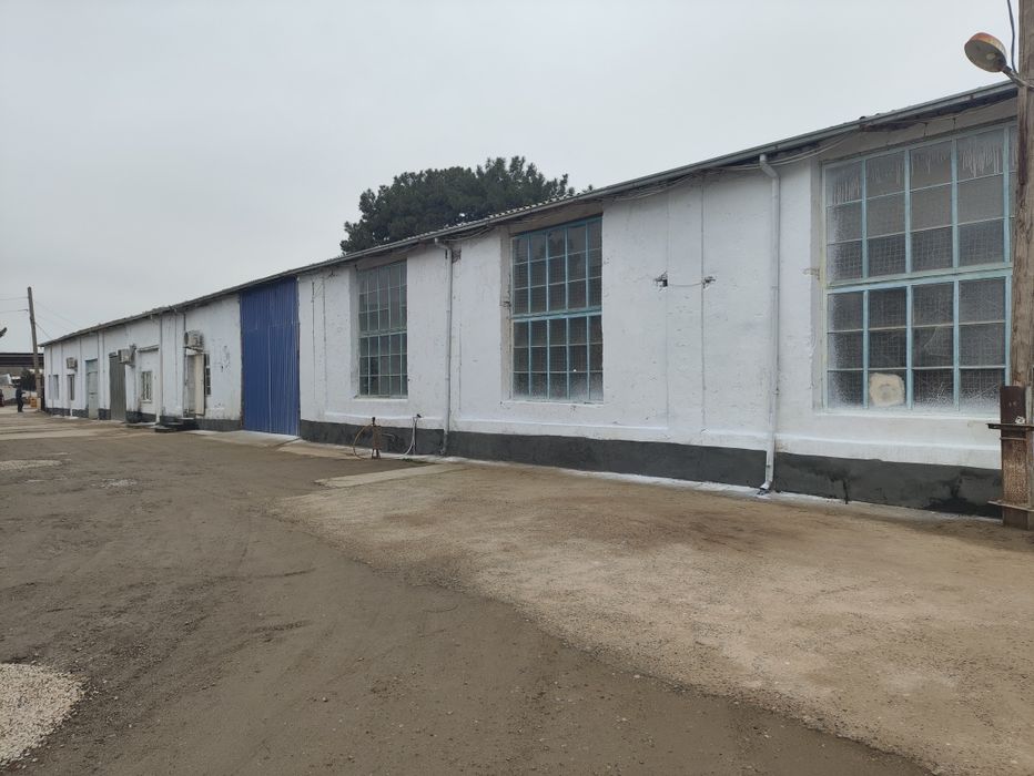 Нотурар бино сотилади.