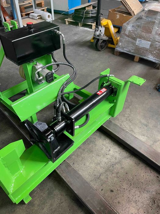 Crepator despicator lemne 20 TON pe cardan tractor ITALIA