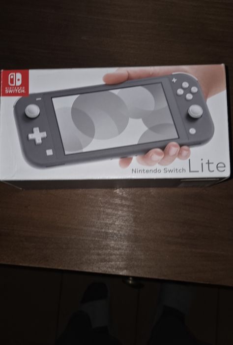 Nintendo switch lite picofly