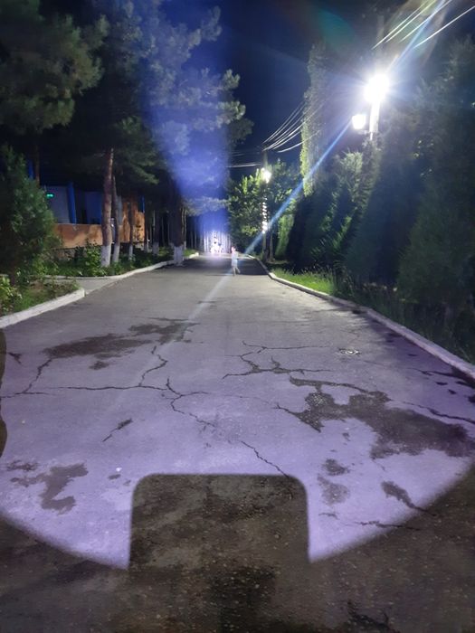 Продаю фонарь налобник