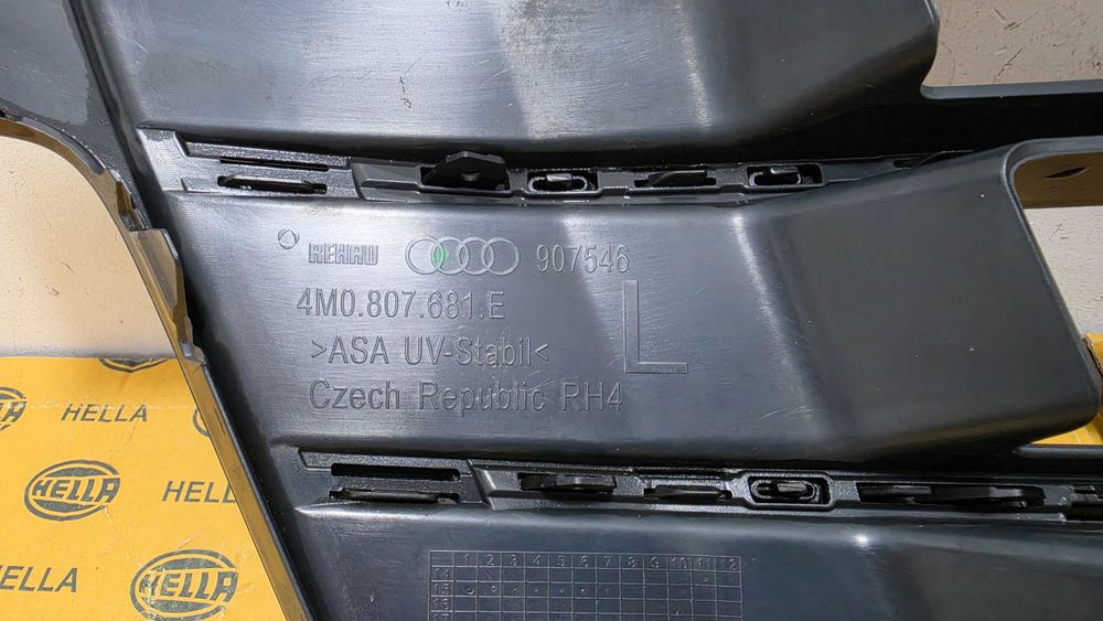 Grila bara fata S Line Audi Q7 4M 4M0807681E 4M0807682E