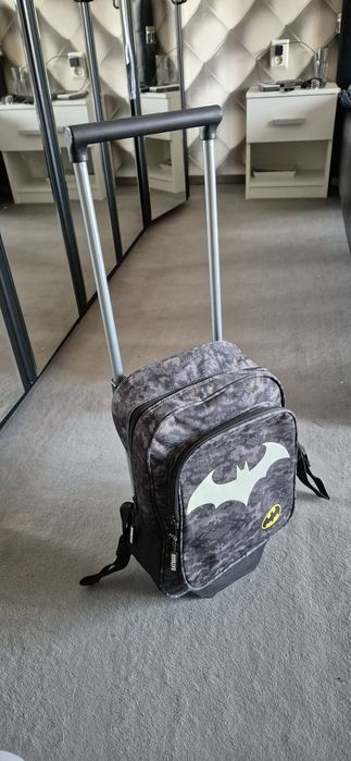 Ghiozdan cu trooler batman nou