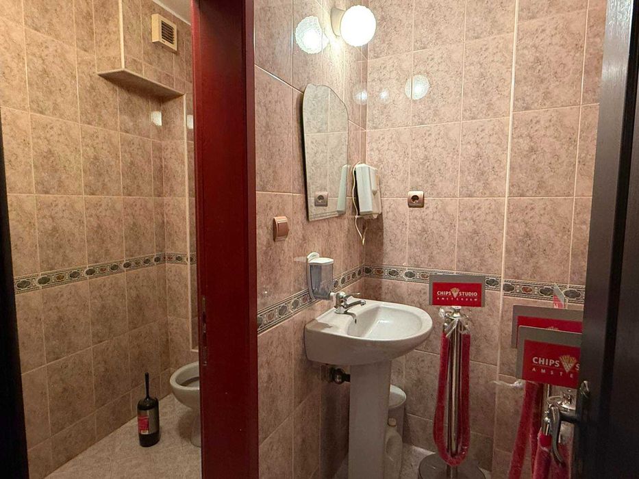 Дава се под наем Офис в Велико Търново, Център - 116 кв.м за 210000 € - Снимка #16