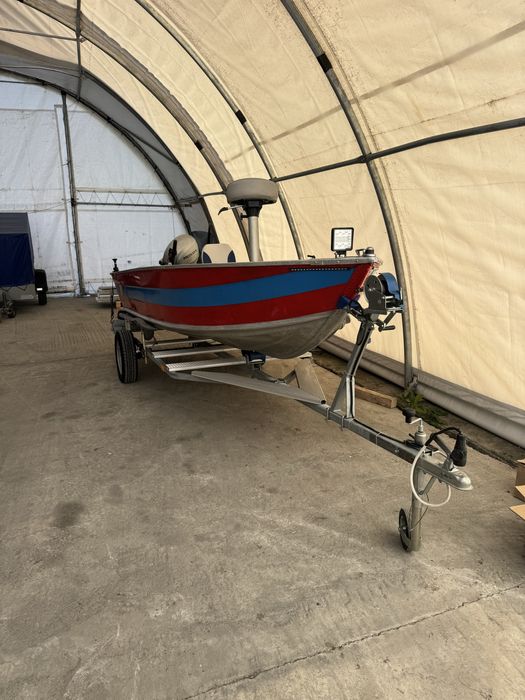 Barca aluminiu Canadian 434 cu motor si peridoc