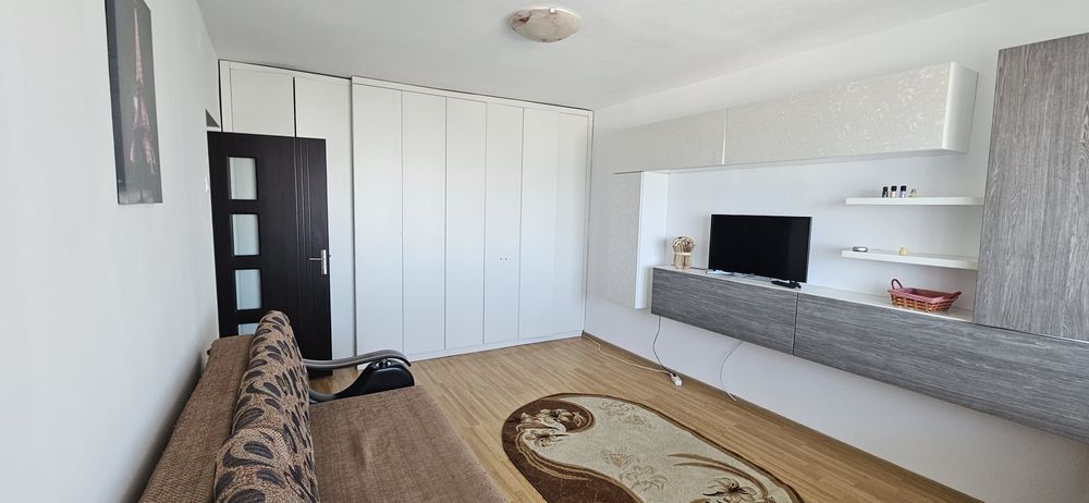 Închiriez apartament 2 camere decomandate